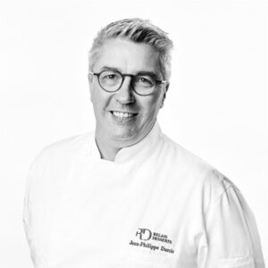 La consécration pour Jean-Philippe Darcis : le Verviétois est sacré chocolatier wallon de l’année 2026 par Gault&Millau, tandis que deux adresses de la région font leur apparition !