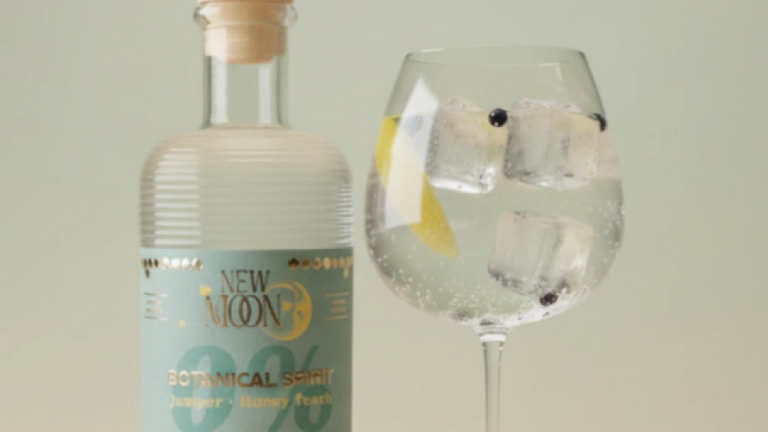 On possède aujourd’hui 200 ruches en Wallonie : après ses apéritifs au miel, le Verviétois Mickael Mboule lance une boisson sans alcool