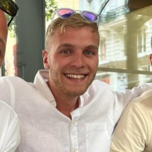 Sacha Colson — Administrateur,                               Assurances Colson et Fils S.A.