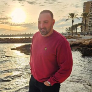 Vronen Thomas, administrateur de Cleanvision : du terrain de football à l’entrepreneuriat